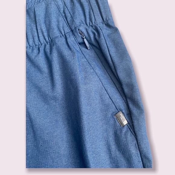 THE NORTH FACE Women’s Chambray Joggers. Size M - Picture 3 of 6